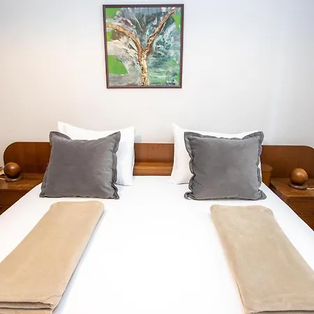 Apartment Angie Starigrad Paklenica
