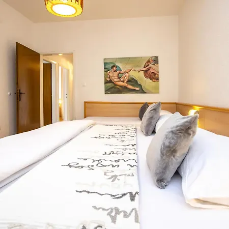 Angie Apartment Starigrad Paklenica
