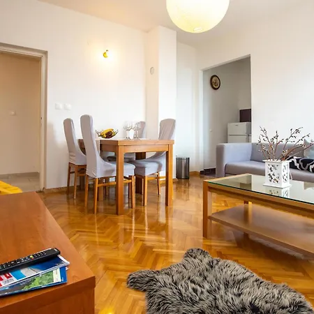 Angie Apartment Starigrad Paklenica